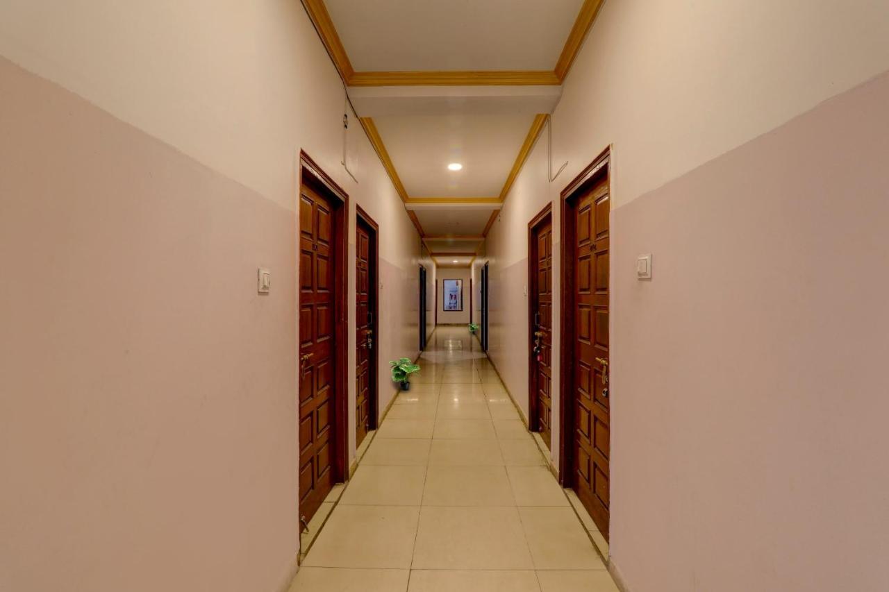 Collection O Premier Near Hazratganj 호텔 러크나우 외부 사진