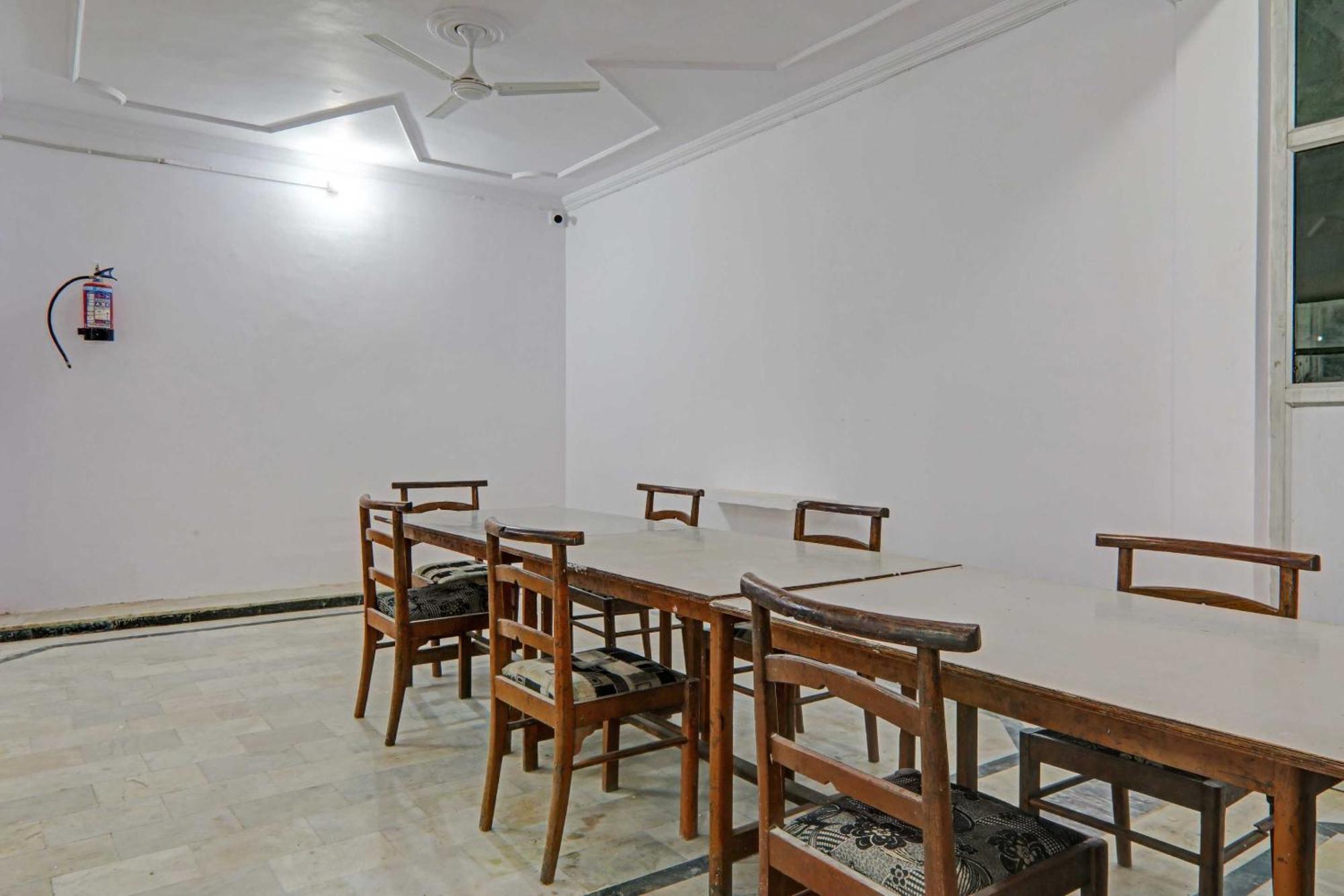 Collection O Premier Near Hazratganj 호텔 러크나우 외부 사진